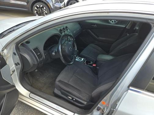 2010 Nissan Altima 3.5 SR