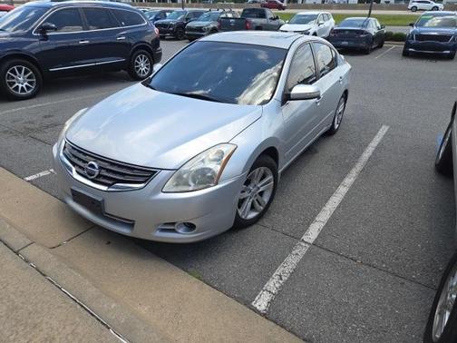 2010 Nissan Altima 3.5 SR