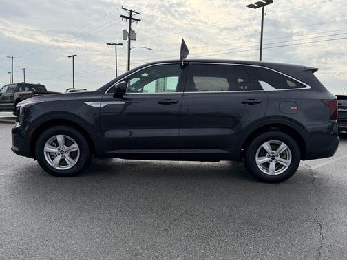 Metal 2026 Kia Sorento LX
