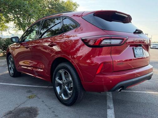 Rapid Red Metallic Tinted Clearcoat 2024 Ford Escape ST-Line