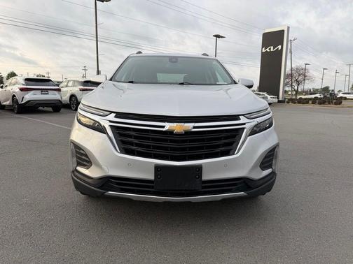 Silver Ice Metallic 2022 Chevrolet Equinox 1LT