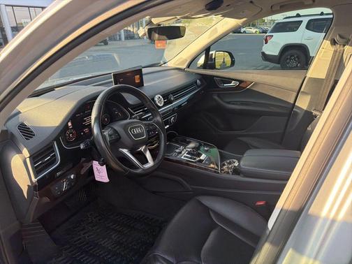 Florett Silver Metallic 2018 Audi Q7 3.0T Prestige