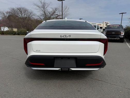 Snow White Pearl 2026 Kia K4 LX