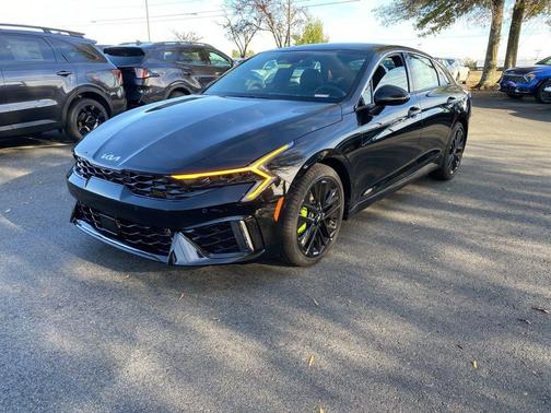 Aurora Black Pearl 2026 Kia K5 GT