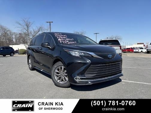 2023 Toyota Sienna XLE