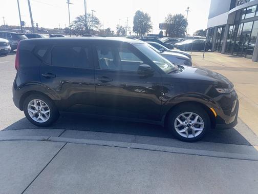 2022 Kia Soul S