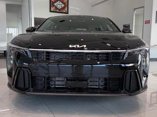 Aurora Black Pearl 2026 Kia K4 GT-LINE
