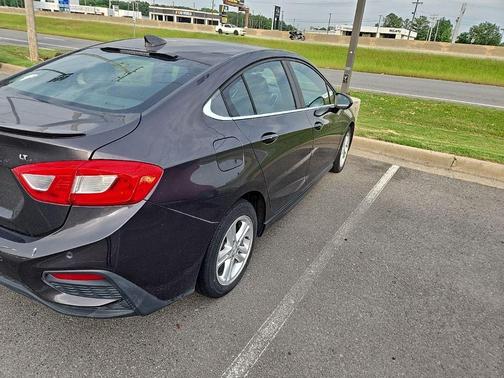Tungsten Metallic 2017 Chevrolet Cruze LT