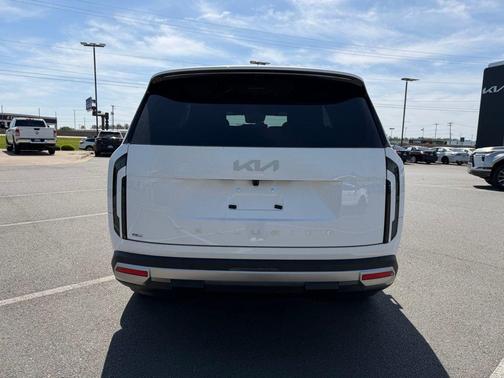 Glacial White Pearl 2027 Kia Telluride EX