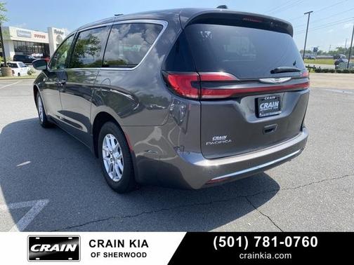 2023 Chrysler Pacifica Touring-L