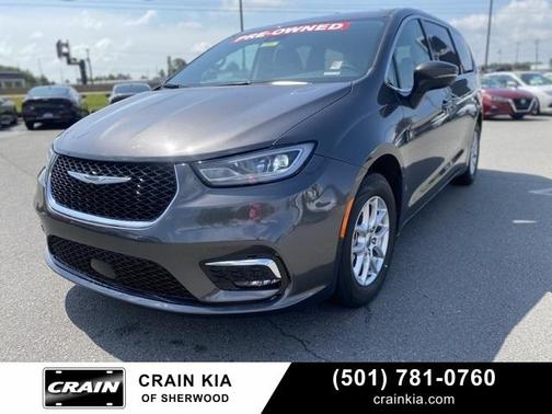 2023 Chrysler Pacifica Touring-L