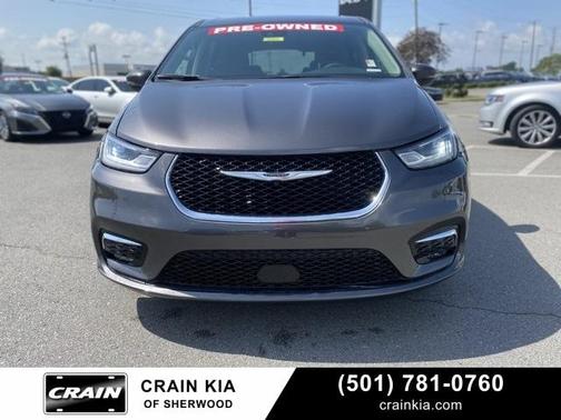 2023 Chrysler Pacifica Touring-L