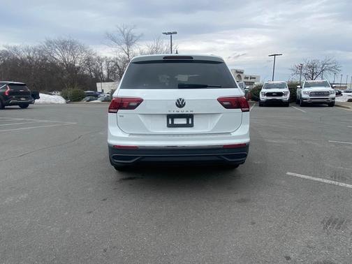 2024 Volkswagen Tiguan 2.0T SE