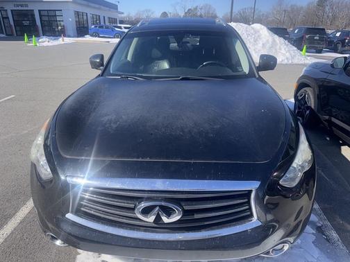 2014 INFINITI QX70 Base