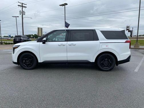 Snow White Pearl 2026 Kia Carnival LX