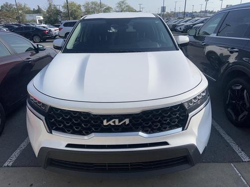 2023 Kia Sorento LX
