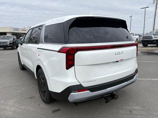 Snow White Pearl 2026 Kia Carnival LXS