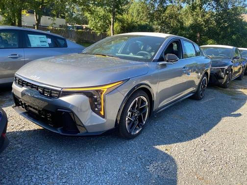 2025 Kia K4 GT-Line