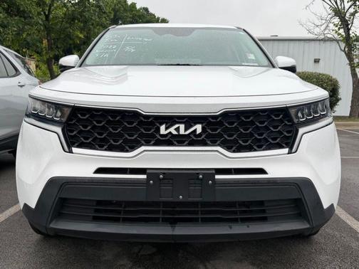 Glacial White Pearl 2022 Kia Sorento LX