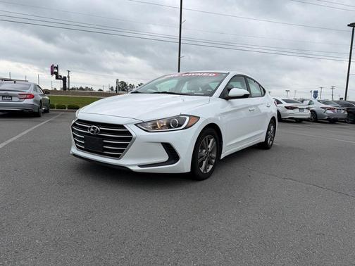 Quartz White Pearl 2018 Hyundai ELANTRA SEL