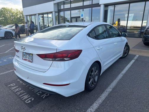 Quartz White Pearl 2018 Hyundai ELANTRA SEL