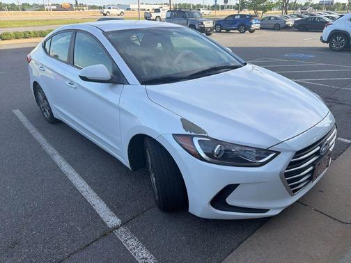 Quartz White Pearl 2018 Hyundai ELANTRA SEL