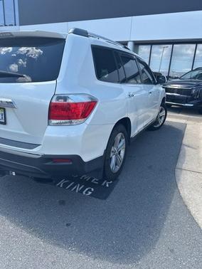 2013 Toyota Highlander Base Plus