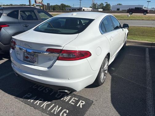2011 Jaguar XF Base