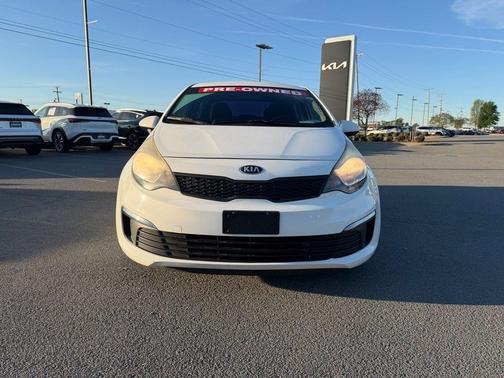 Clear White 2016 Kia Rio LX