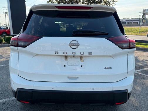 Glacier White 2024 Nissan Rogue S