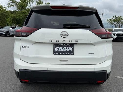 Glacier White 2024 Nissan Rogue S