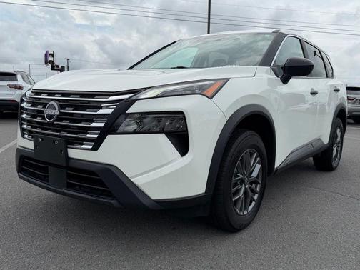 Glacier White 2024 Nissan Rogue S