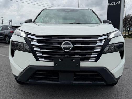 Glacier White 2024 Nissan Rogue S