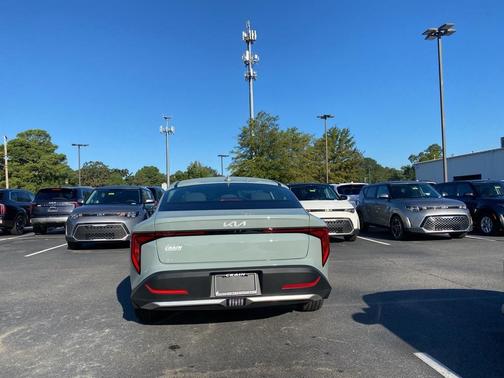 2025 Kia K4 EX