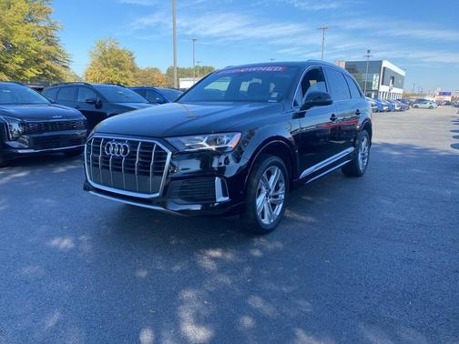 2021 Audi Q7 45 Premium Plus