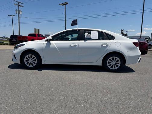 Clear White 2024 Kia Forte LX