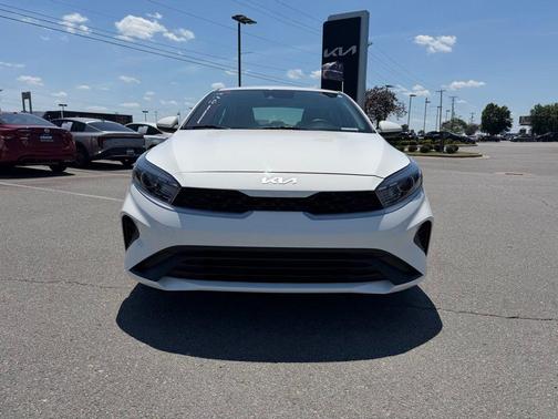 Clear White 2024 Kia Forte LX