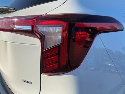 2025 Kia Seltos SX