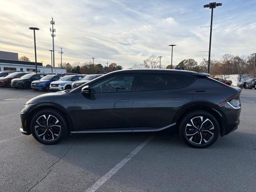 2022 Kia EV6 Wind