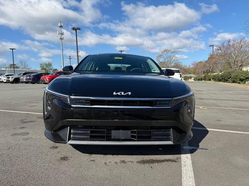 Aurora Black Pearl 2026 Kia K4 EX