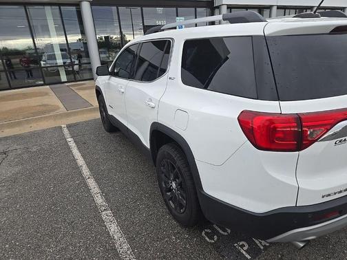 Summit White 2018 GMC Acadia SLT-1