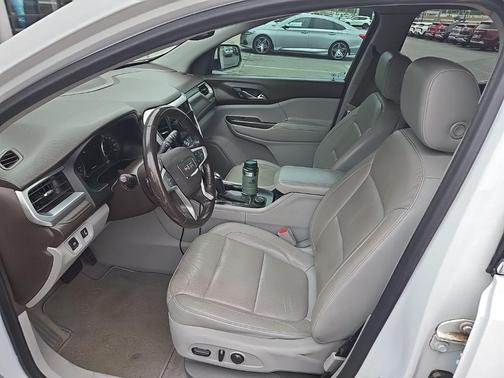 Summit White 2018 GMC Acadia SLT-1