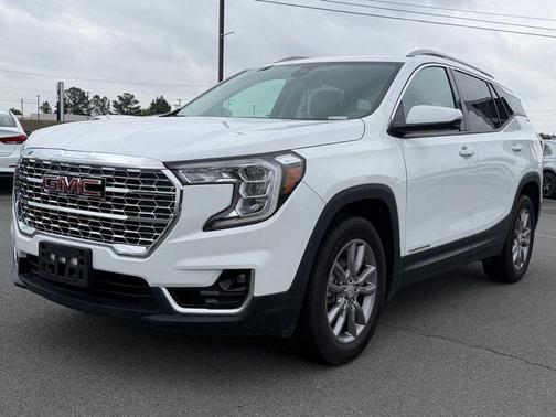 Summit White 2024 GMC Terrain SLT