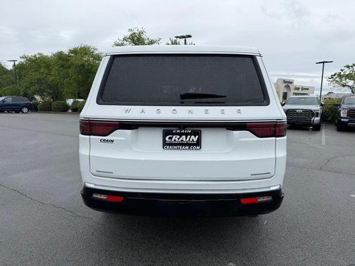 Bright White Clearcoat 2023 Jeep Wagoneer L Series III
