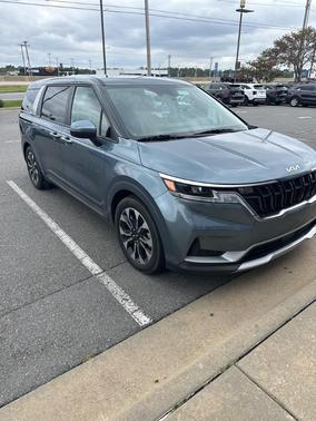 2024 Kia Carnival EX