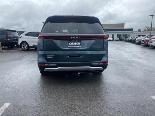 2024 Kia Carnival EX