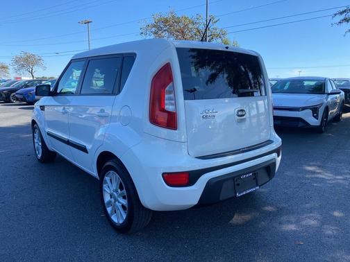 2013 Kia Soul Base