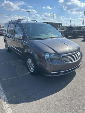 2015 Chrysler Town & Country Touring-L