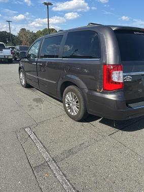 2015 Chrysler Town & Country Touring-L