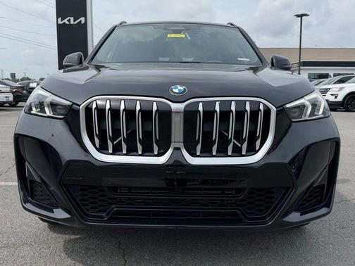 Black Sapphire Metallic 2025 BMW X1 xDrive28i